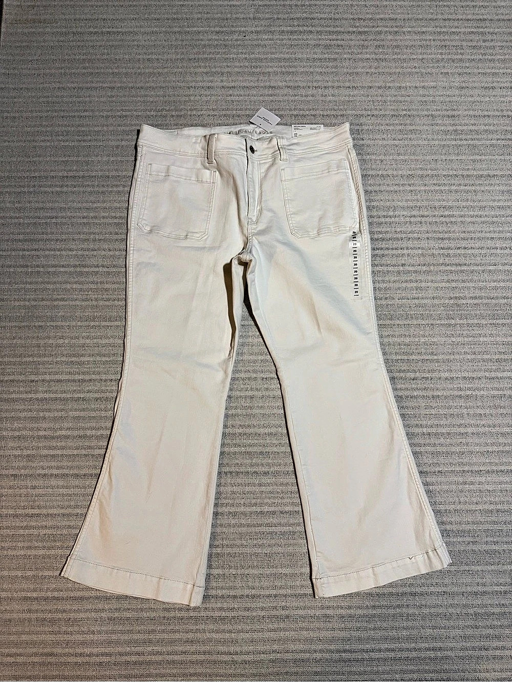 American Eagle AE Kick Bootcut Jean White 20W Short NWT